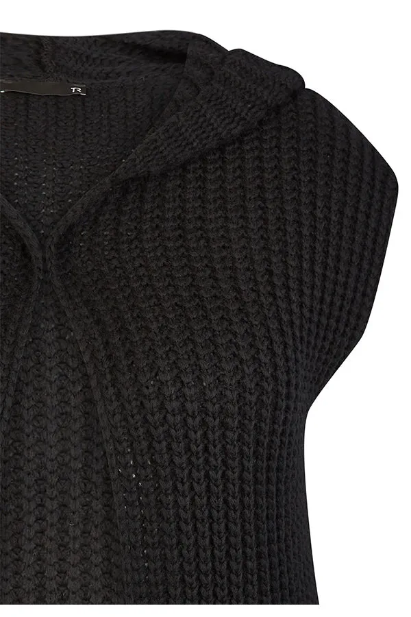 HOODED CHUNKY KNIT VEST