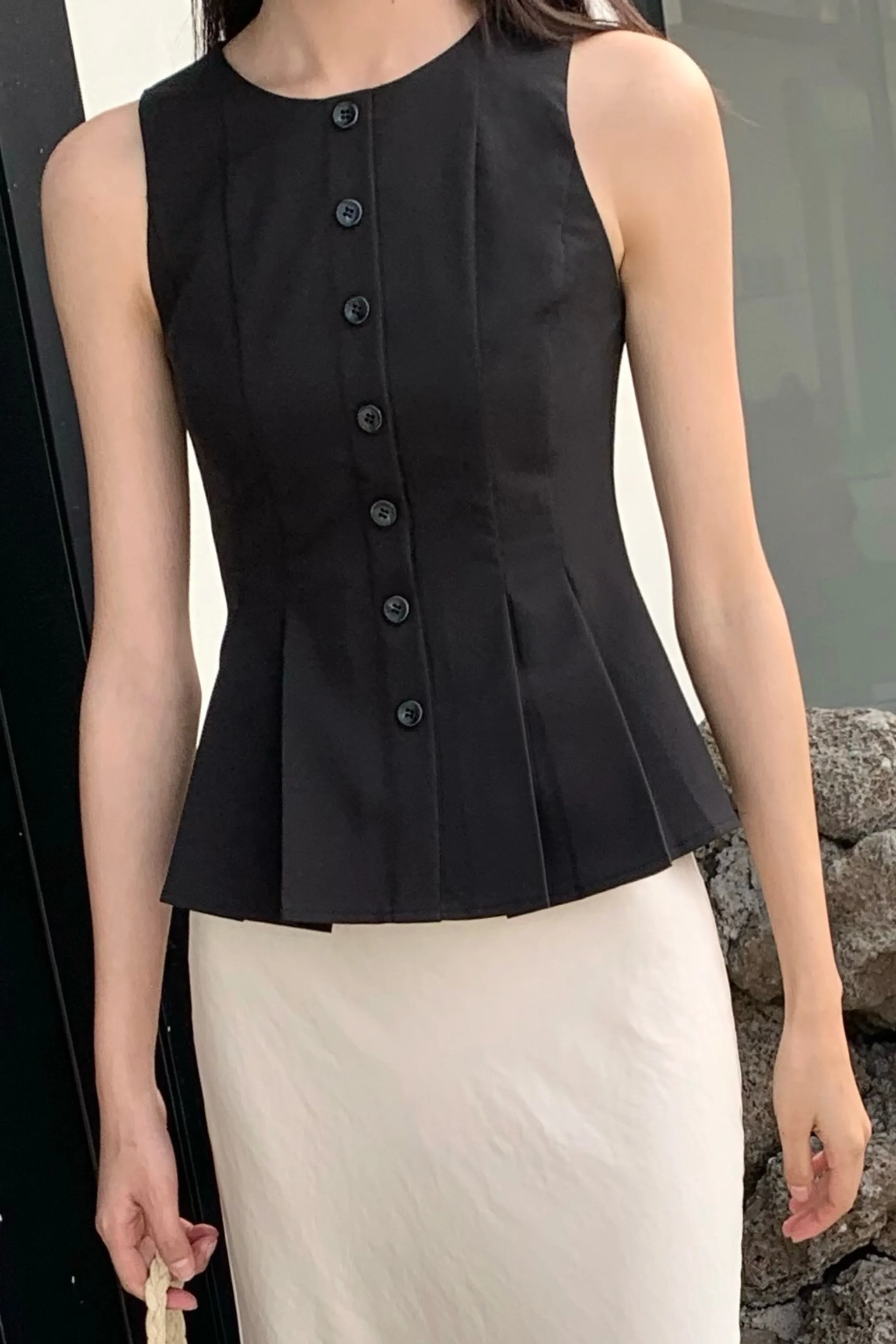 Livia Pleated Sleeveless Blouse Black