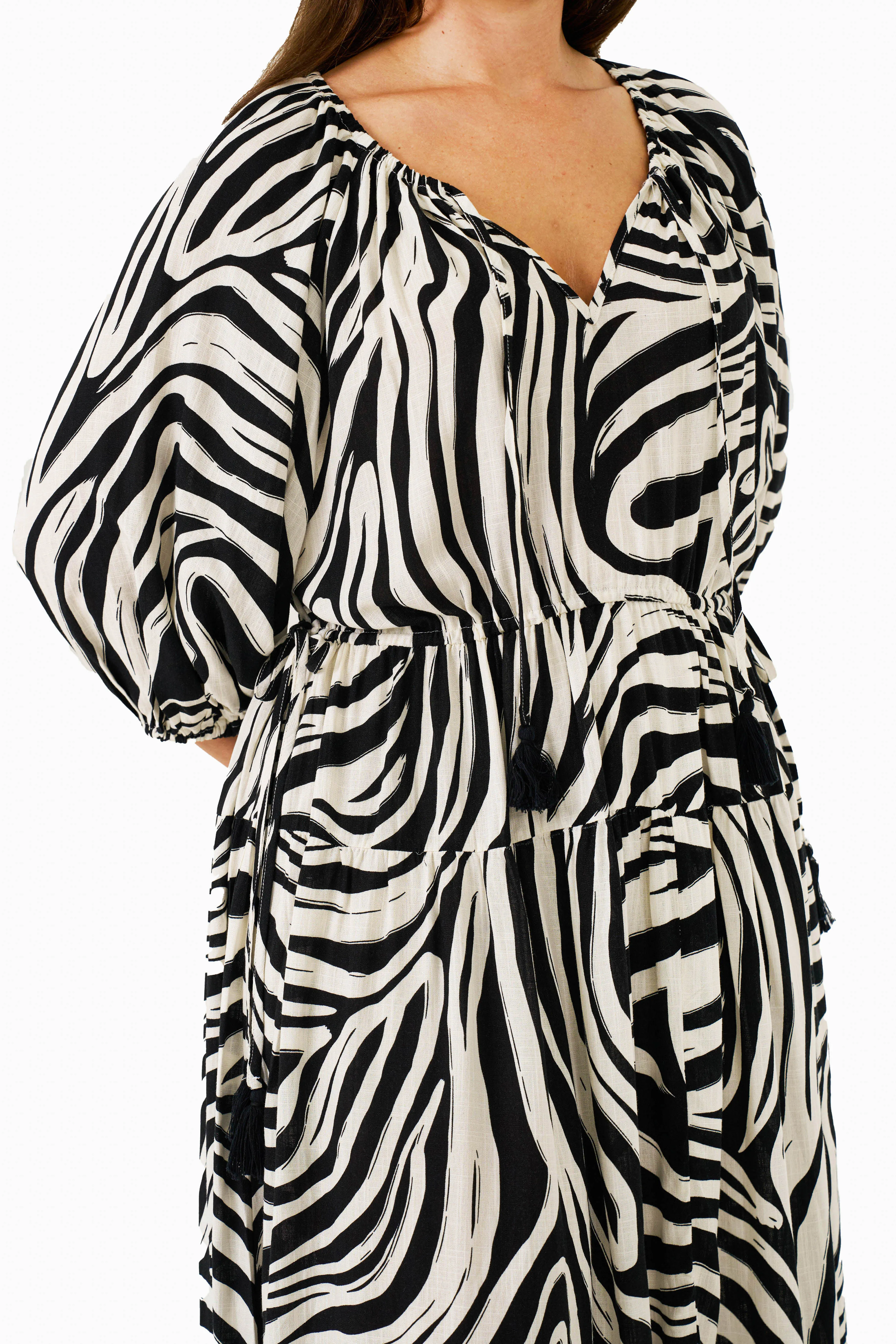 The Zeeba Midi Dress - Black