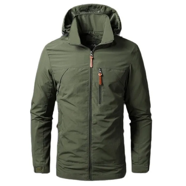Trendige Funktionalität: Die UrbanTrek Winterjacke mit Stil!