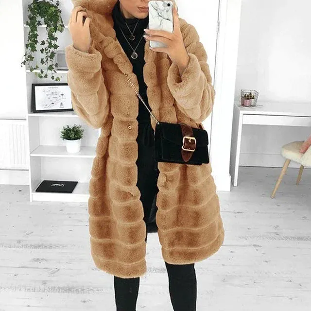 Warm hooded winter coat by Agna