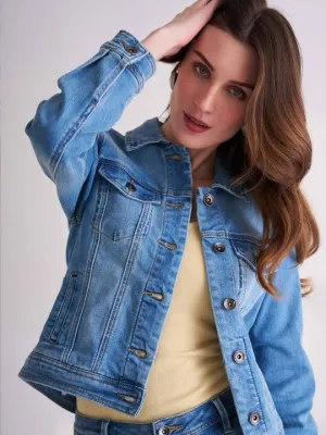 Women Light Blue Washed Spread Collar Denim Jacket