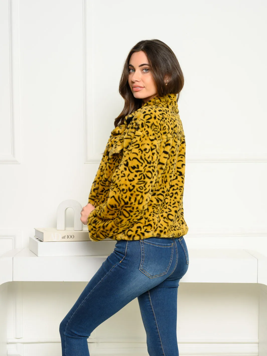 WOMEN'S LONG SLEEVE ANIMAL PRINT FUZZY BUTTON UP JACKET